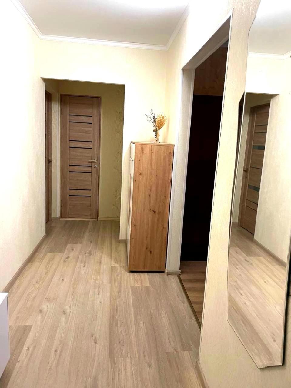 Автовокзал Apartment Rivne Exterior foto
